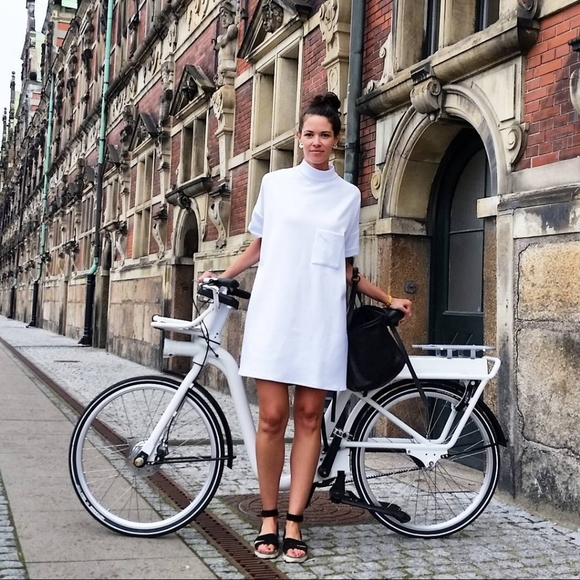 Suzanne Rae White Space Age Mock Neck Top - Picture 11 of 11